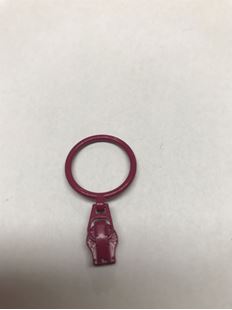 Bild på YKK Löpare Magenta Ring 4 mm