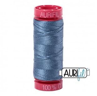 Bild på Aurifil 1126 Blue Grey Mako Cotton 12 Broderitråd