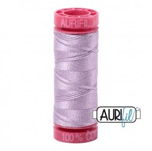 Bild på Aurifil 2562 Lilac Mako Cotton 12 Broderitråd