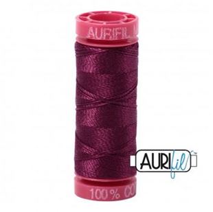 Bild på Aurifil 4030 Plum Mako Cotton 12 Broderitråd