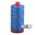 Bild på Aurifil 2730 Delft Blue Mako Cotton 12 Broderitråd 325m