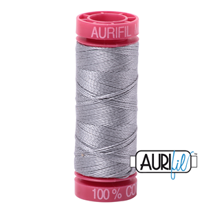 Bild på Aurifil 2606 Mist Mako Cotton 12 Broderitråd