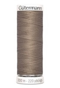 Bild på Gutermann  sytråd ” alla tygers tråd” Färg 199 200 meter 100% polyester