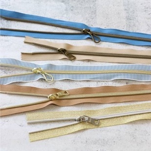 Bild på Coastal Zipper Bundle Box med dragkedjor från Sallie Tomato