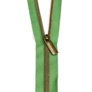 Bild på Zippers By The Yard Sallie Tomato Magnolia Tape Antique Teeth dragkedja blixtlås