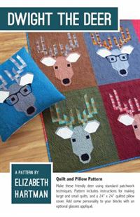 Bild på Dwight The Deer a pattern By Elizabeth Hartman