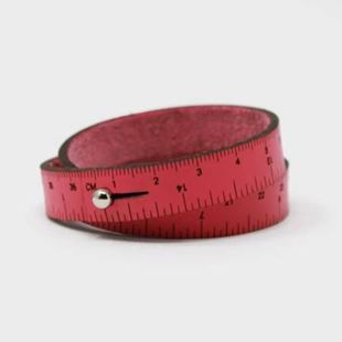 Bild på Wrist Ruler Armband i läder - Hot Pink 15"