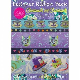Bild på Tula Pink Curiouser DayDream Designer Pack band