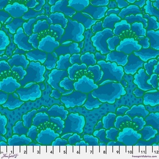 Bild på Tonal Floral - Turquoise  Kaffe Fassett for the Kaffe Fassett Collective PWGP197.TURQUOISE